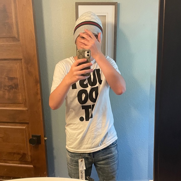 Meet your Posher, Elliott - Picture 2 of 2